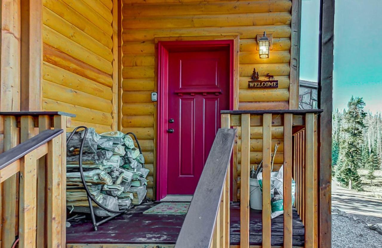 The Red Door Retreat Villa Brian Head Buitenkant foto
